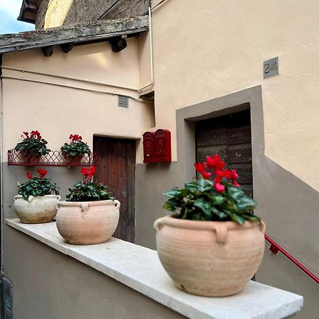 Elena'S Suite Sutri Luaran gambar