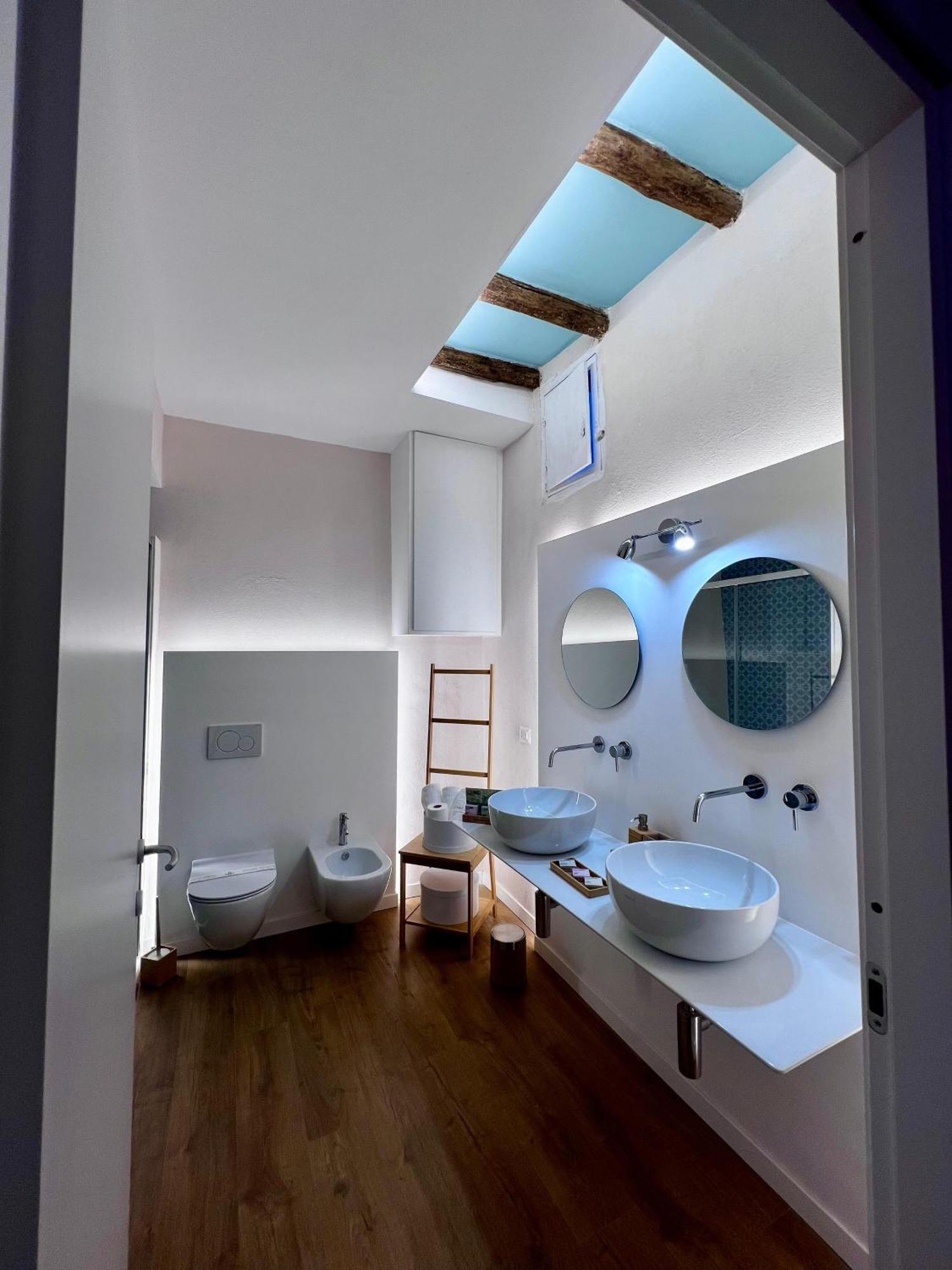 Elena'S Suite Sutri Luaran gambar