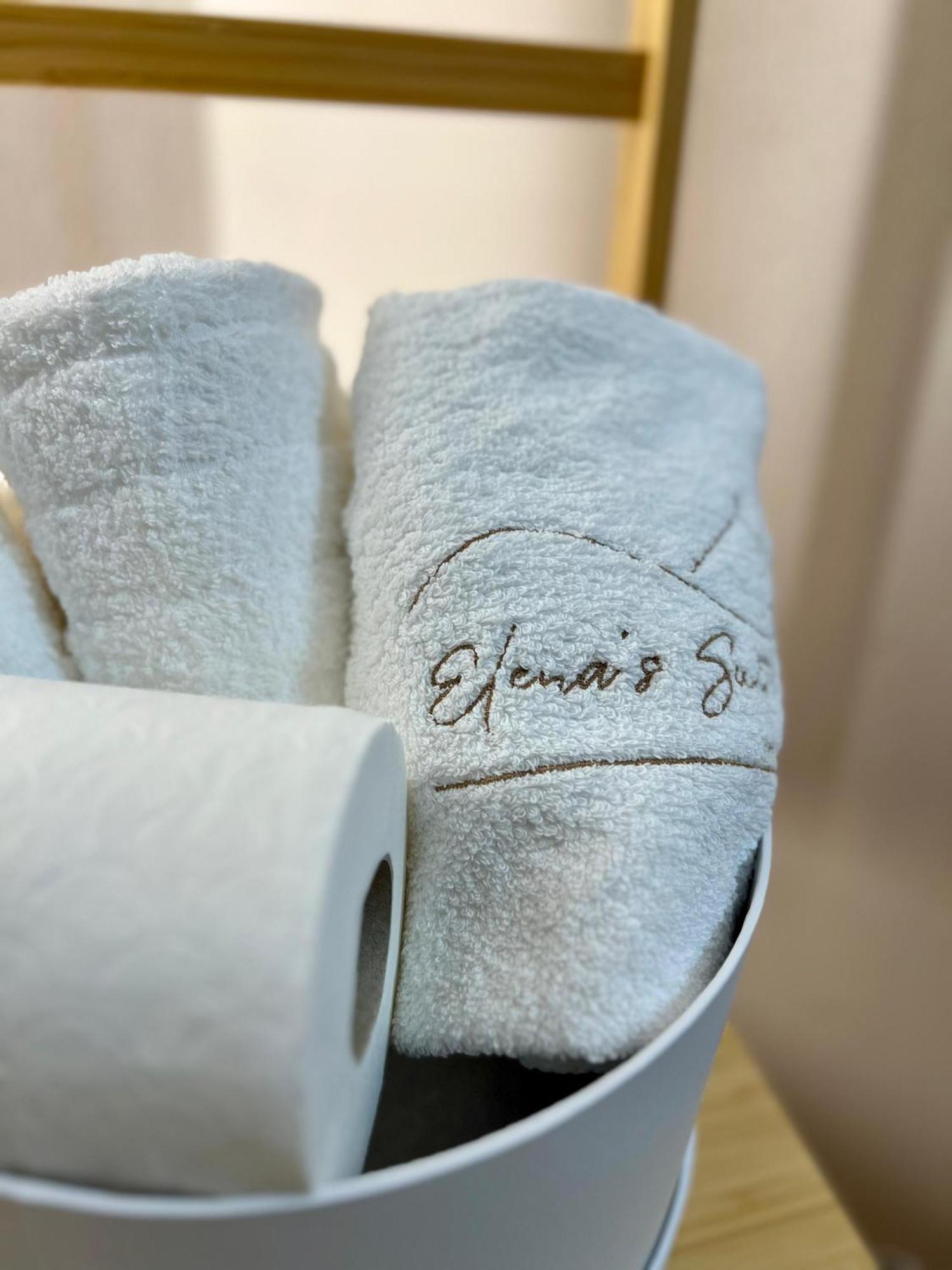 Elena'S Suite Sutri Luaran gambar