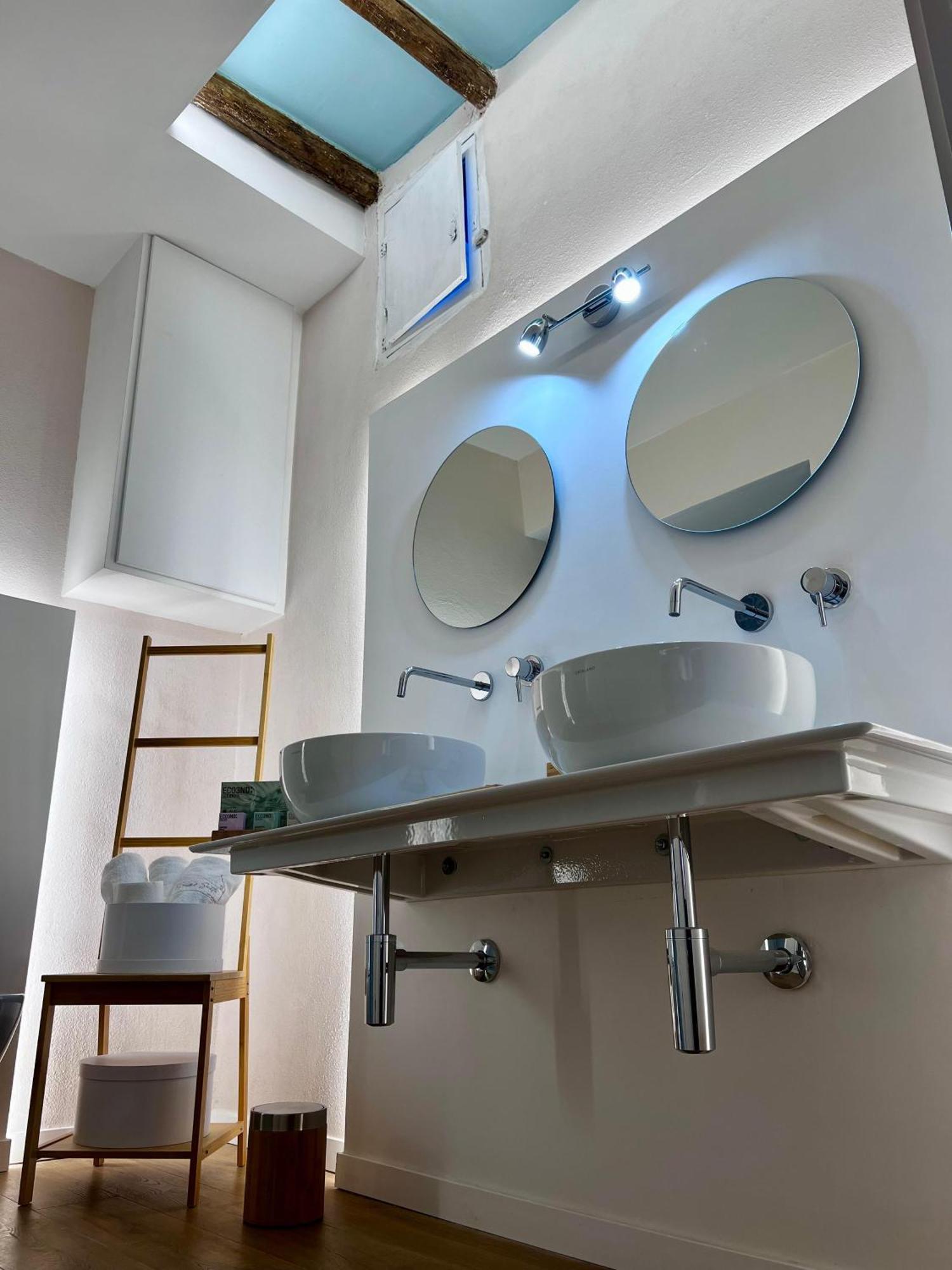 Elena'S Suite Sutri Luaran gambar