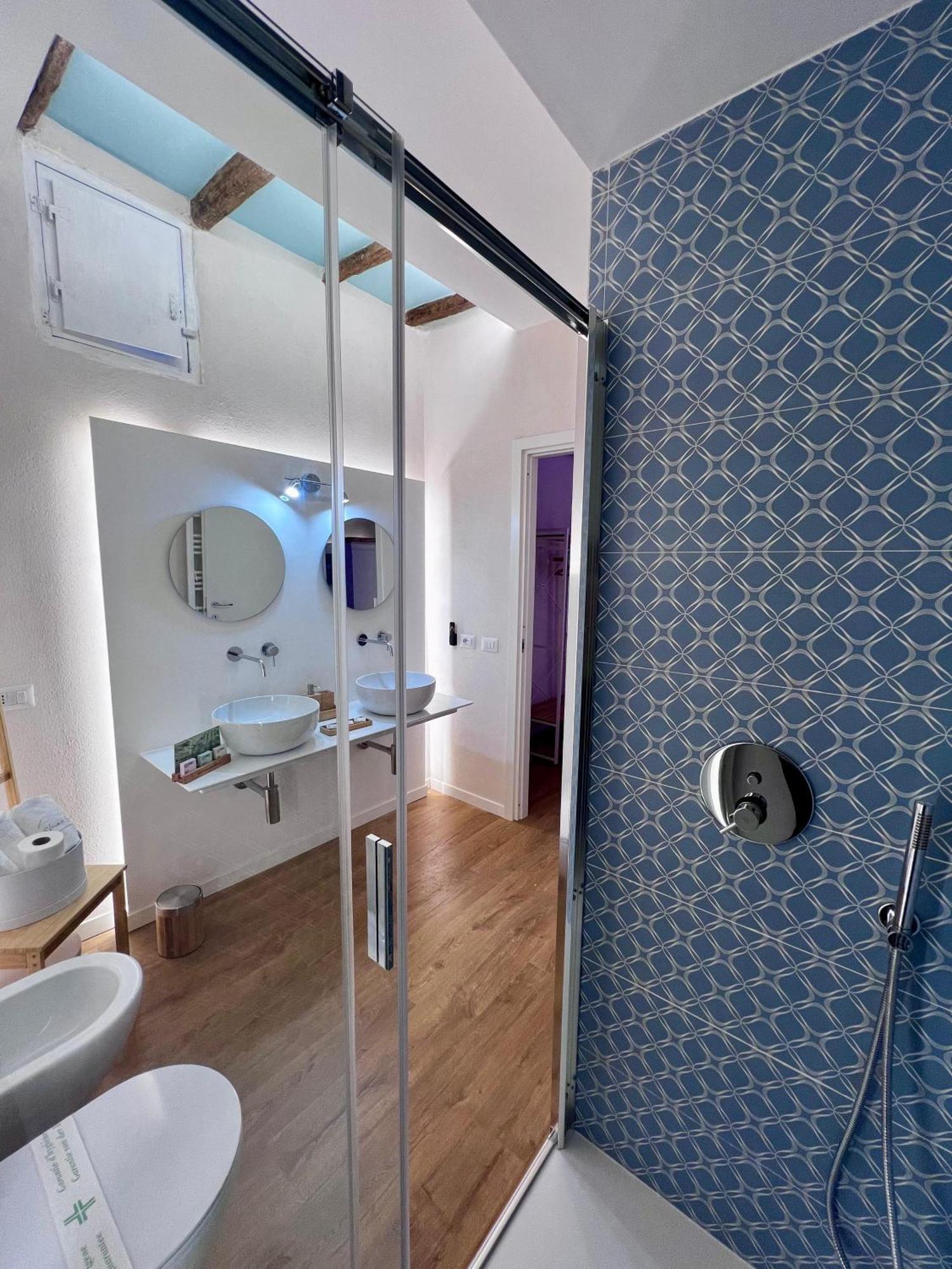 Elena'S Suite Sutri Luaran gambar