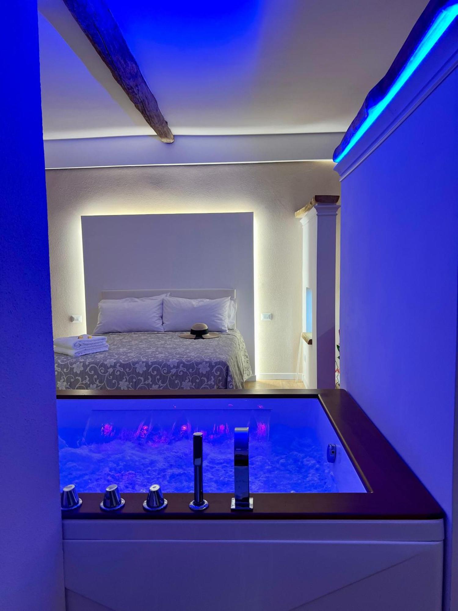 Elena'S Suite Sutri Luaran gambar