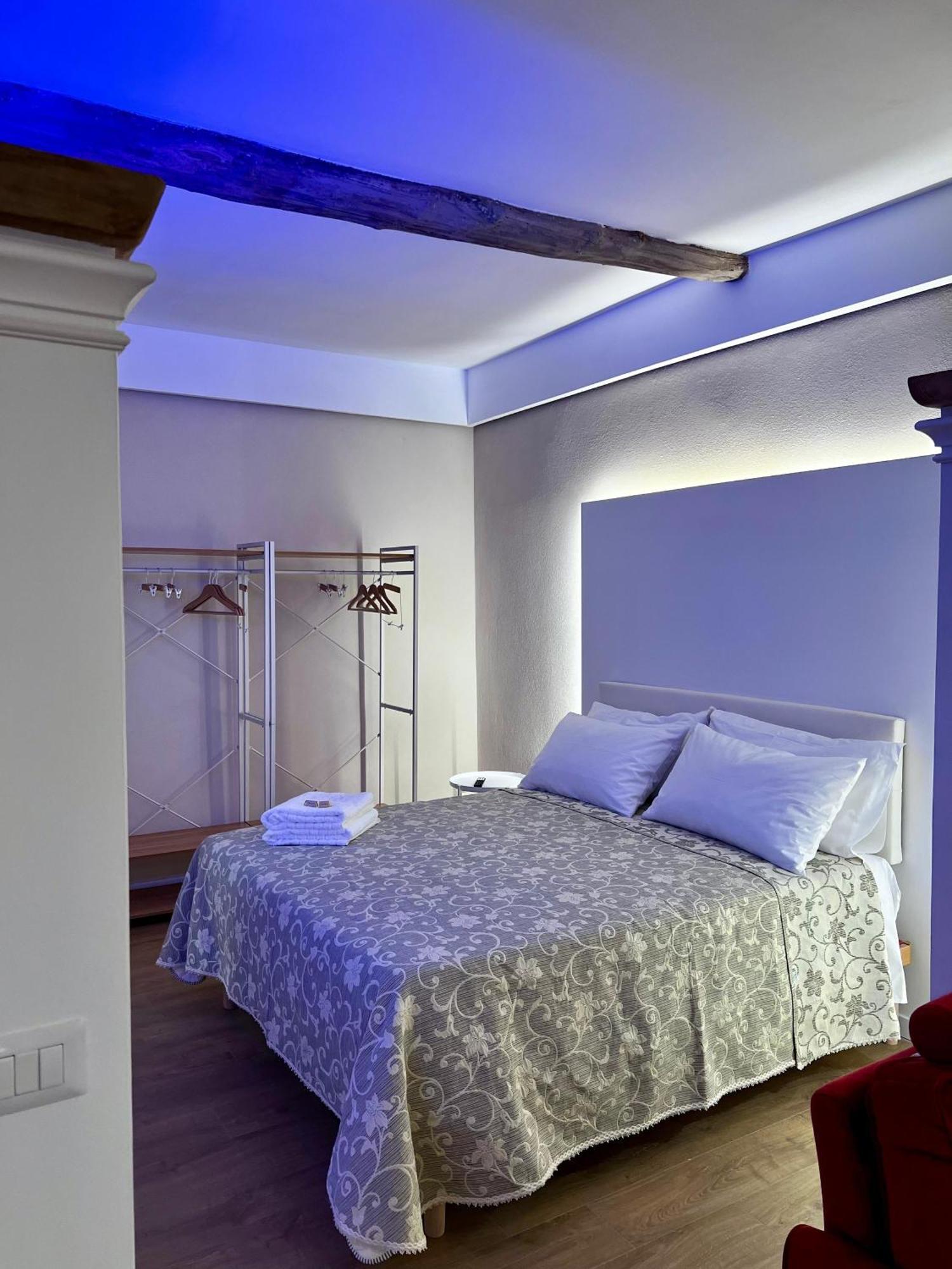 Elena'S Suite Sutri Luaran gambar