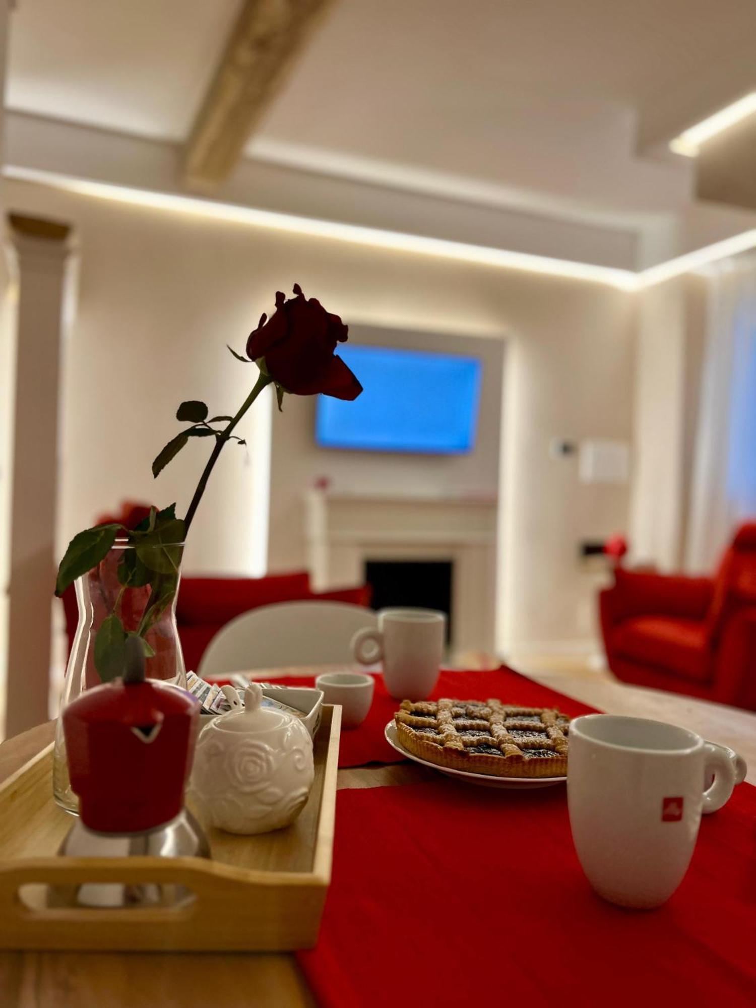 Elena'S Suite Sutri Luaran gambar