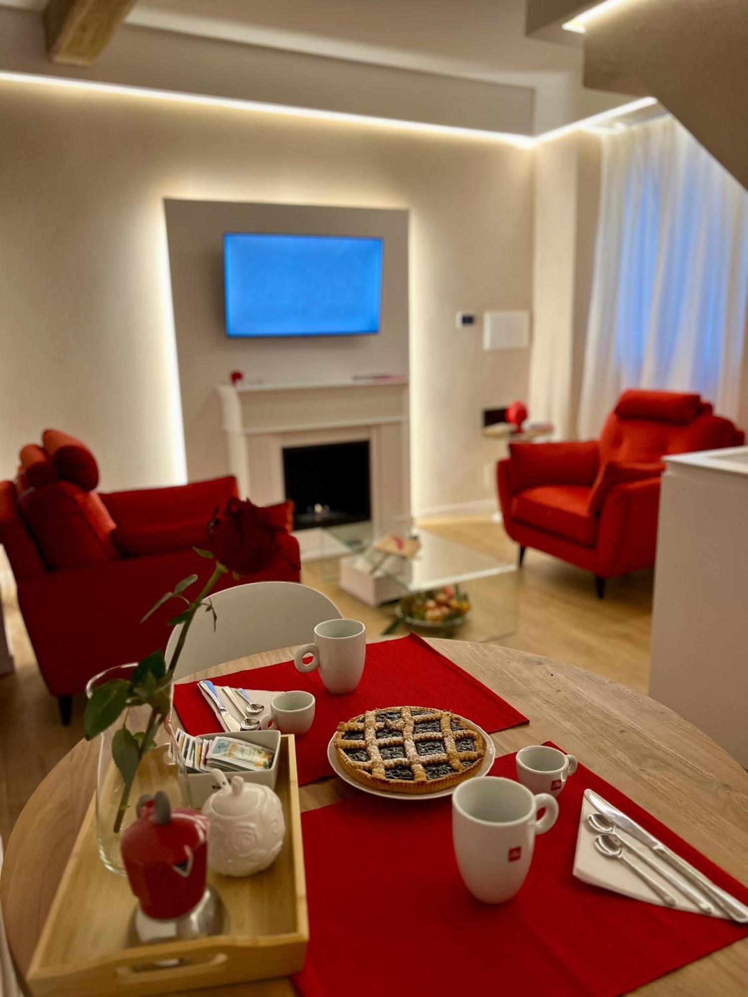 Elena'S Suite Sutri Luaran gambar