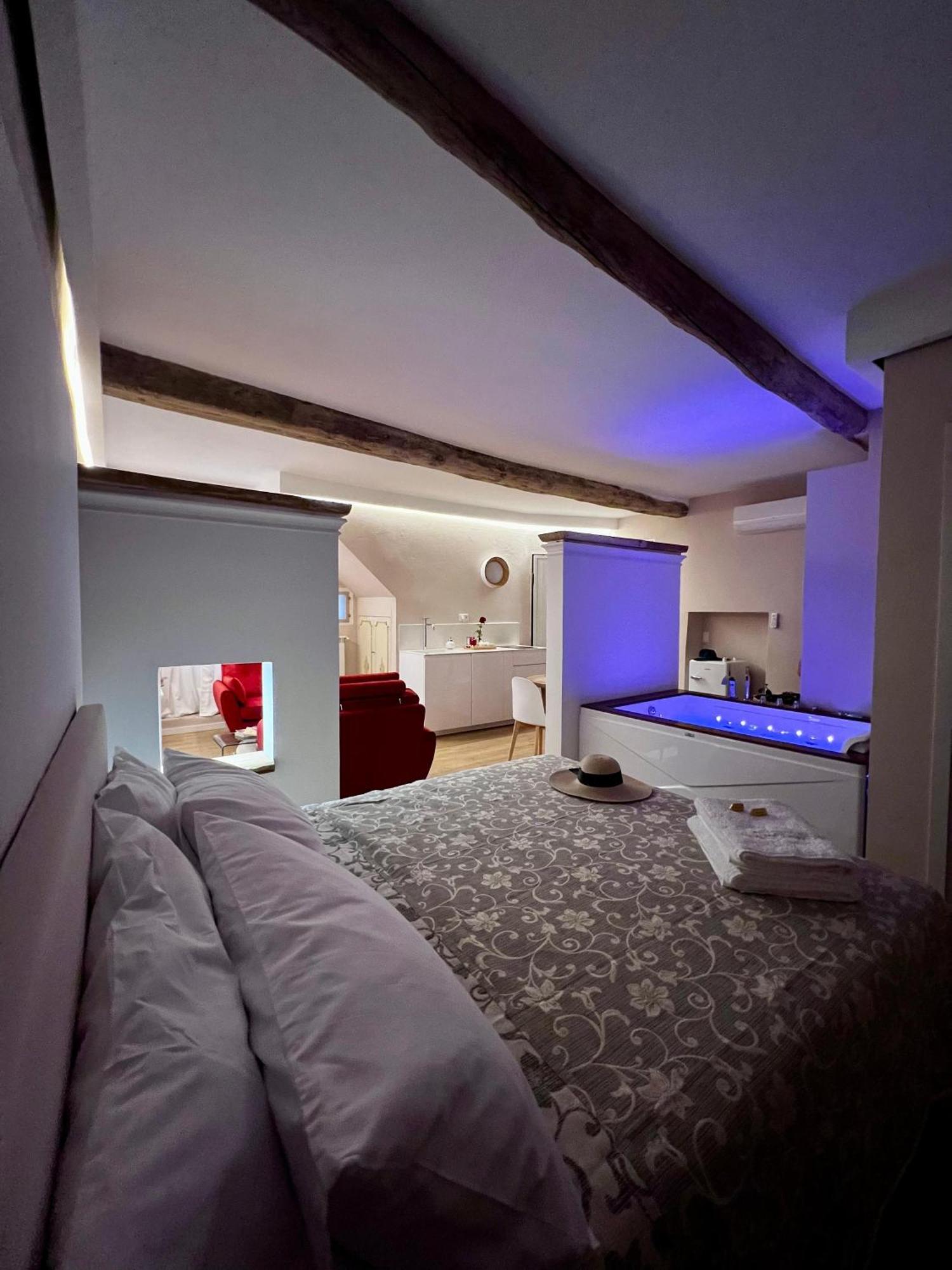 Elena'S Suite Sutri Luaran gambar