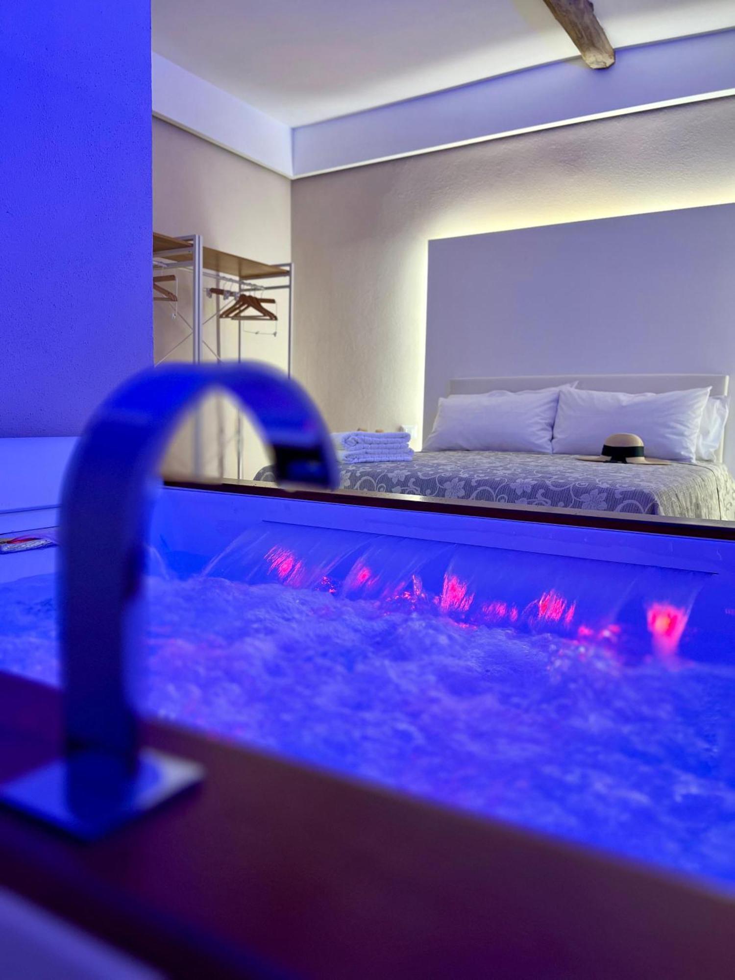 Elena'S Suite Sutri Luaran gambar